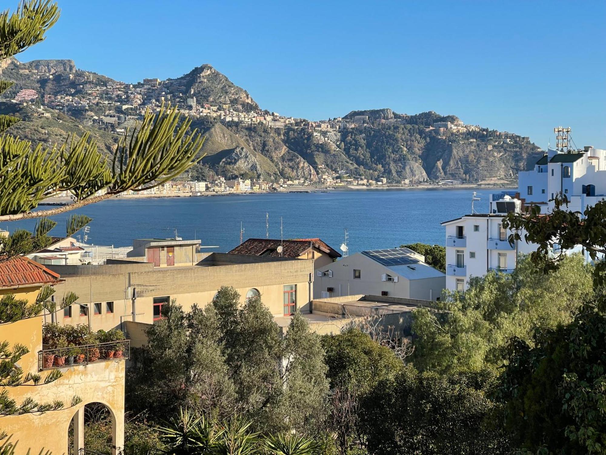 John Sea Suites Giardini Naxos Exterior photo